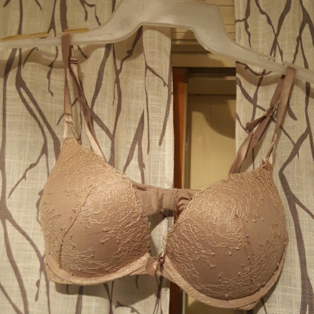VS miraculous bombshell push-up bra